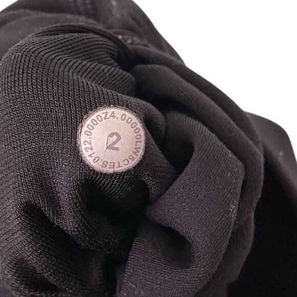 Lululemon Black High-Waisted Leggings in Size 2 - Picture 7 of 7